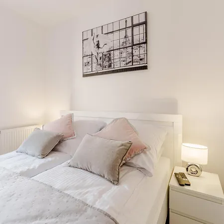 Monia Center Apartment